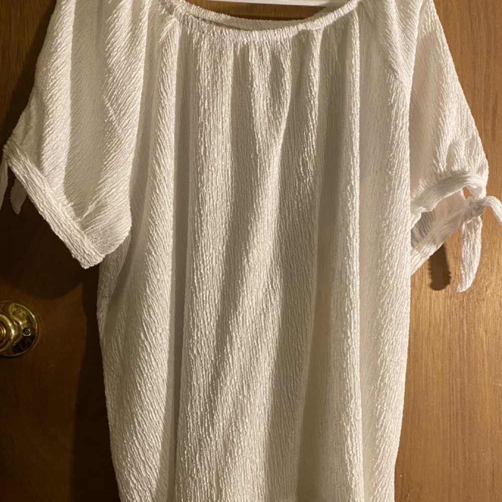 Simple Ribbed Drape Top - Picture 2 of 4